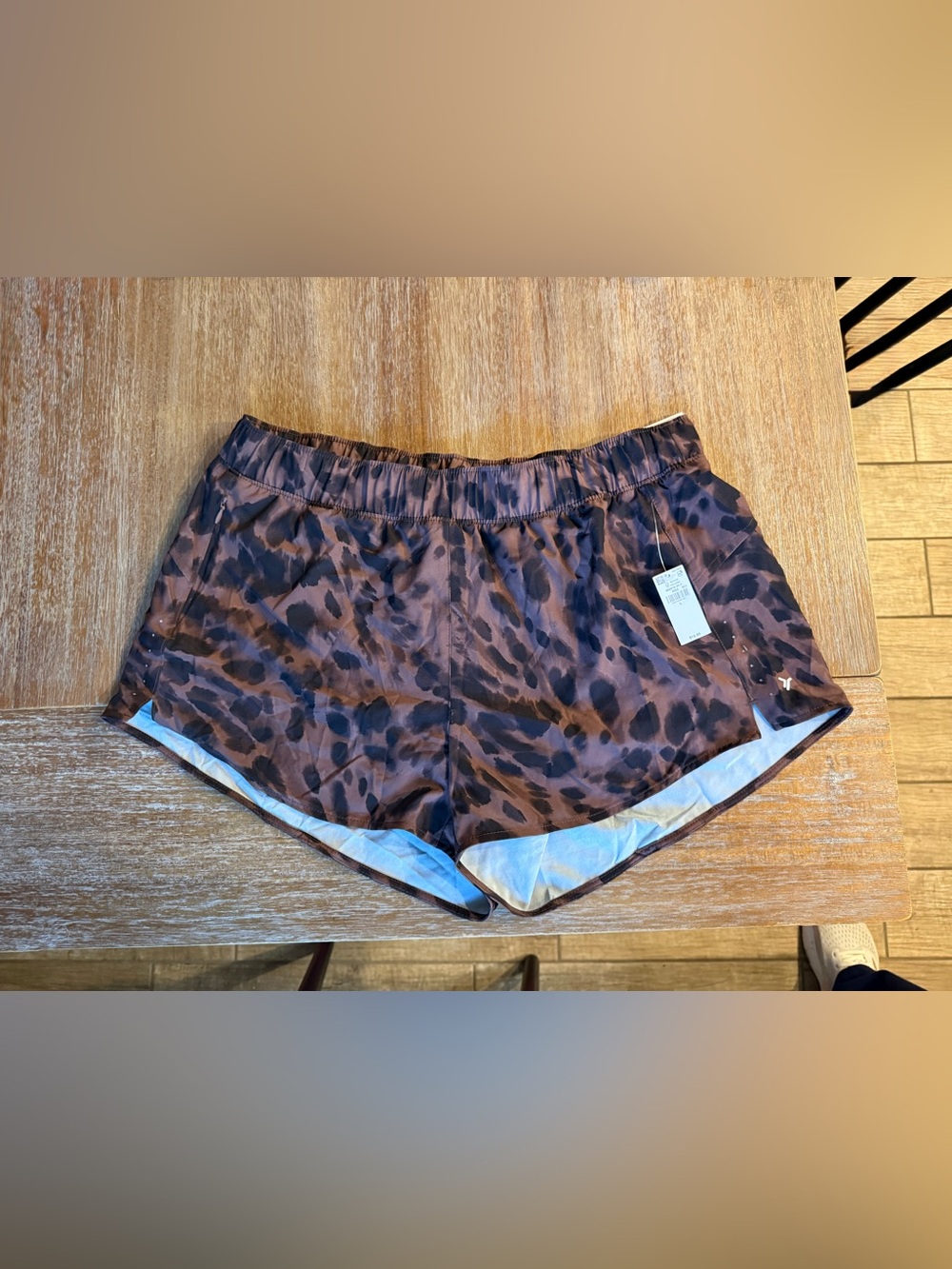 NWT Women’s Old Navy Brown Leopard Print Athletic Shorts